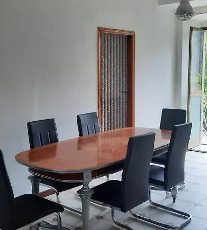 Ferry House דירה *