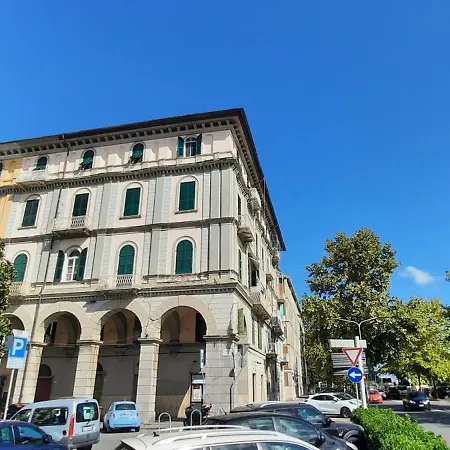 Ferry House Daire La Spezia