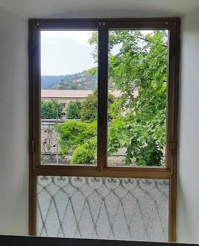 Ferry House Apartman *